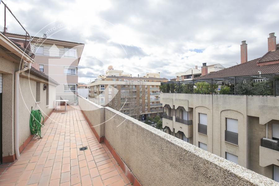 Atico Motos Guirao junto a gran capitan