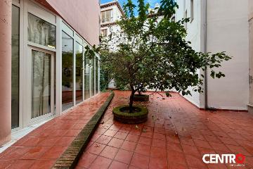 Apartamento - Oficina en plena calle Navas de Granada