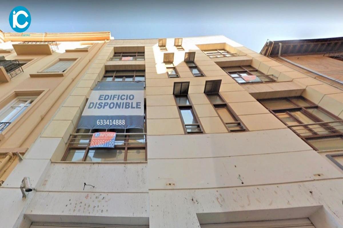 EDIFICIO EN GRANADA -CENTRO